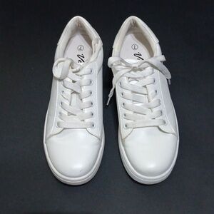 VEPOSE New York Women's White Lace Up Sneakers - 7